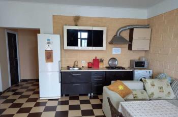 Люкс 4-комнатный с кухней